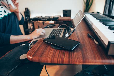MusicAny: Бесплатный генератор музыки и песен с ИИ из текста