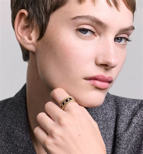 My Dior Ring Yellow Gold and Black Lacquer | DIOR