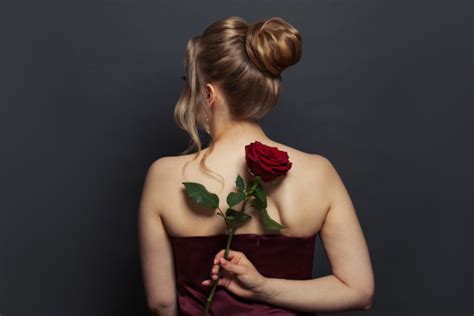 18 Prom Hairstyle Looks & Tutorials for All Hair Lengths