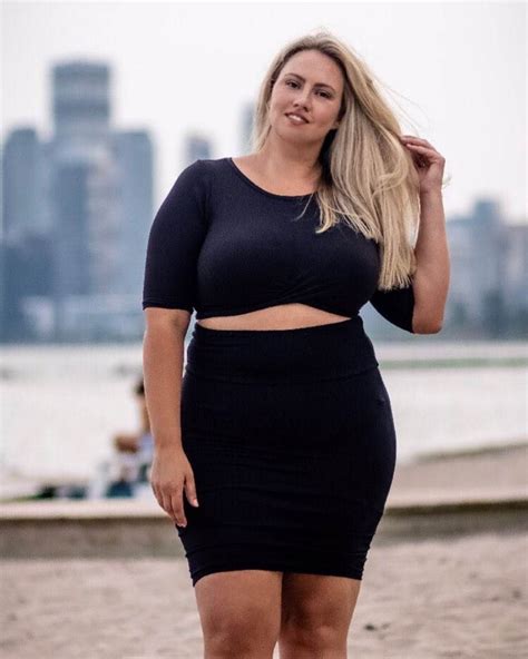 Pin on Curvy girls