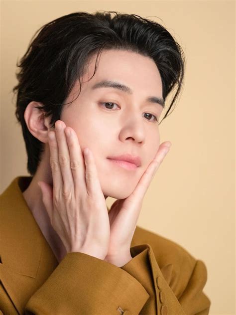 Lee Dong-wook bio, relationships, height, young, girlfriend, age 2025 ...