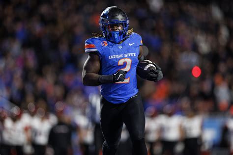 Ashton Jeanty pre-snap stance: How Boise State star's 'relaxed