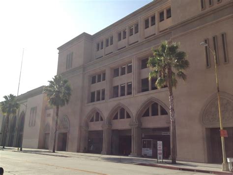 Shrine Auditorium - Parking in Los Angeles | ParkMe