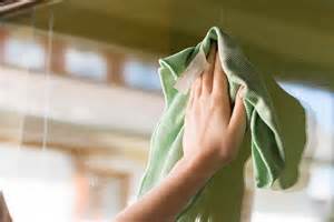 How To Clean Windows With Vinegar Without Leaving Streaks