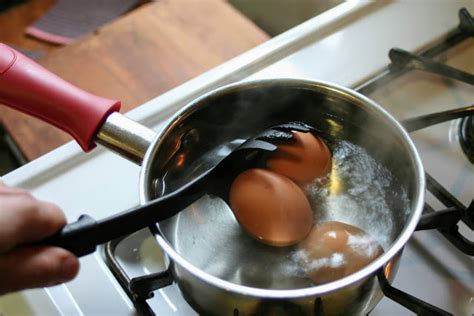 Perfect Soft Boiled Eggs – akukskitchen.com