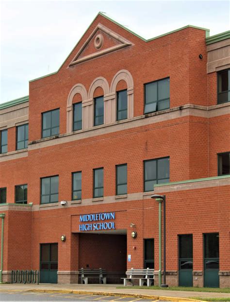 Middletown High School earns College Board female diversity award