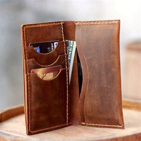 Кошелек из состаренной кожи для iPhone 5 | Leather wallet, Leather ...