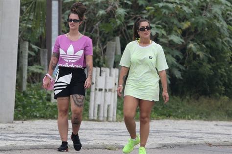 Barbara Labres E Namorada - Bárbara Labres e a namorada curtem praia no Rio - Quem | QUEM News