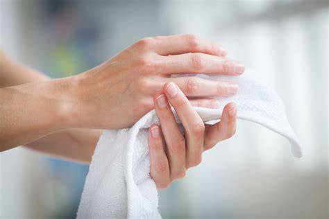 How To Fix Dry Hands Overnight at Robin Alexander blog