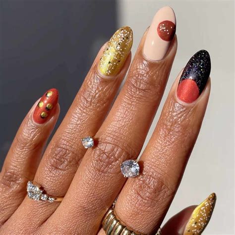 23 November Manicures to Wear to Thanksgiving and More