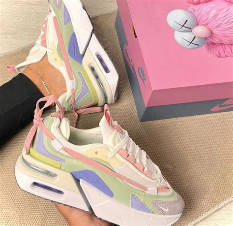 NIKE FURYOSA – BRANDSCOL