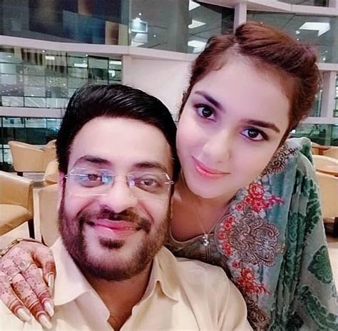 Aamir Liaquat Takes A Selfie With His New Wife - Arts & Entertainment ...