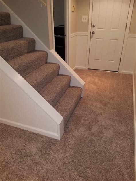 how to put carpet on stairs