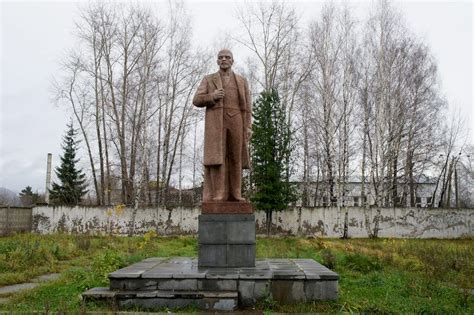 Где находится Ленин: в мавзолее или в другом месте