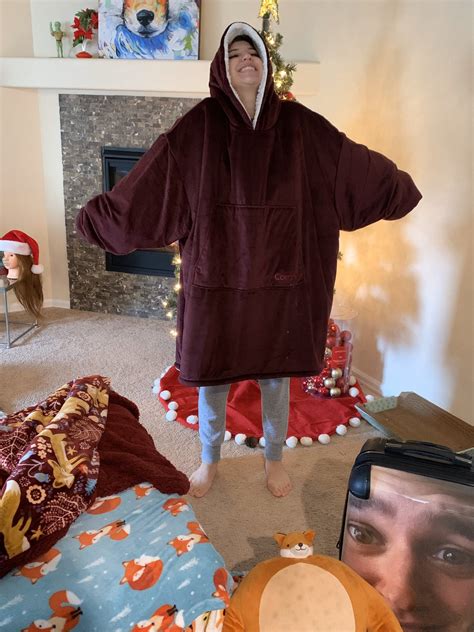 FrivolousFox ASMR's feet