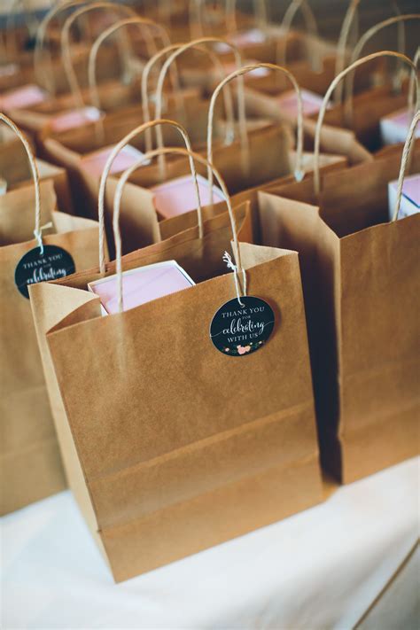 Brown bag favor bags with personalized gift tags – Artofit