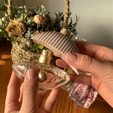 Духи и цветы | Perfume bottles, Perfume, Beauty