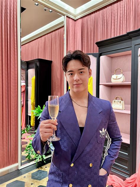 Titus Low on Twitter: "🥂 to the weekend https://t.co/wb8AKOKHWL" / Twitter