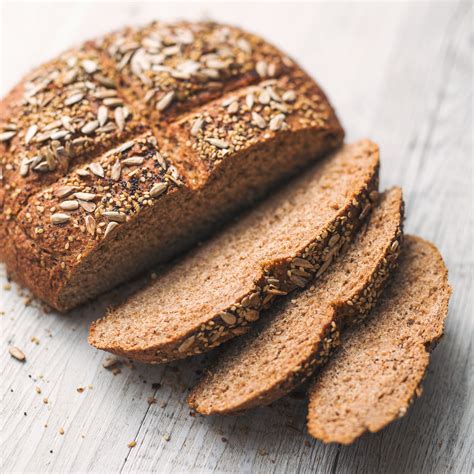 Easy Homemade Wholemeal Spelt Bread - Talida Voinea