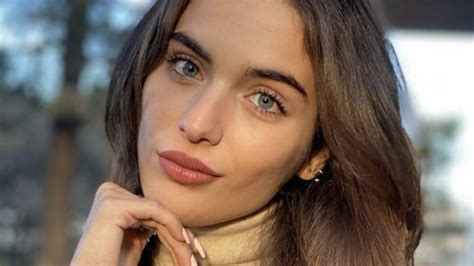 Ножки Чагла Шимшек — feetABC