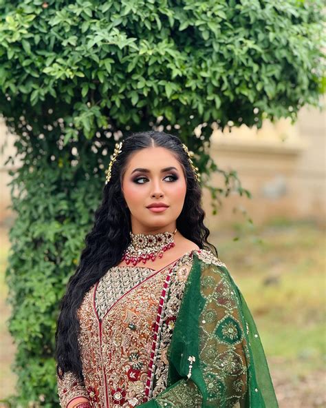 Minahil malik (@minahilmalik727) • Instagram photos and videos