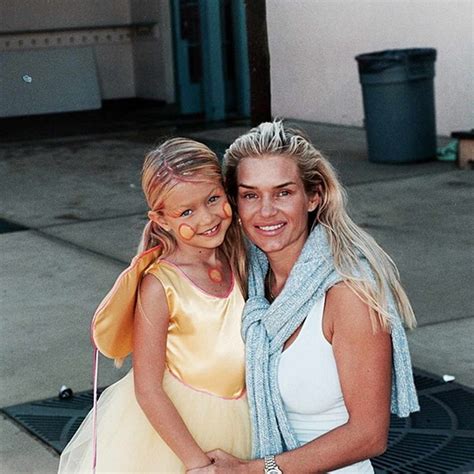 Gigi Hadid, Bella Hadid Throwback Photos
