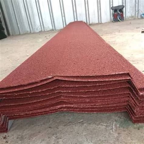 bubungan genteng metal