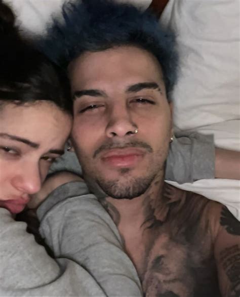 Pin de Kachi 🪐 en Rauw Alejandro ️ | Parejas famosas, Cantantes, Fotos