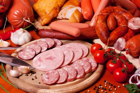 Фото Колбаса Помидоры Сосиска Еда Мясные продукты 5184x3456