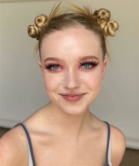 Shay Rudolph 09/06/2022 • CelebMafia