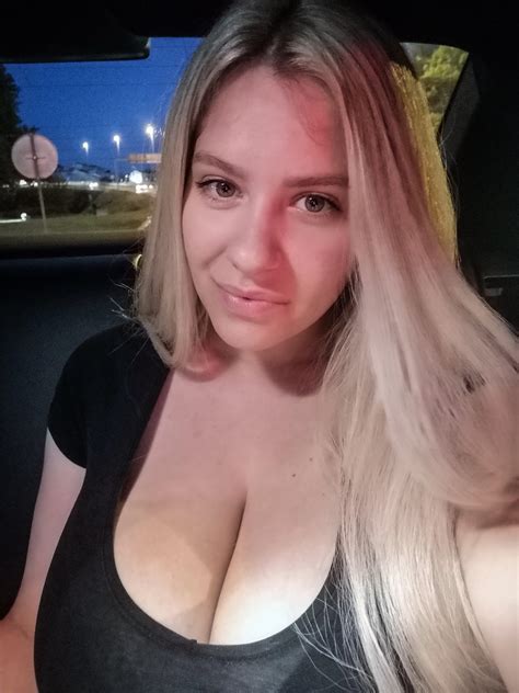 Nina Phoenix Nina Phoenix: The Untold Story Behind The Plus Size Star