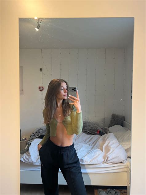 375 best Dressing Room Selfie images on Pholder | Selfie