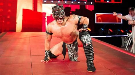 What does Kalisto look like without his mask?