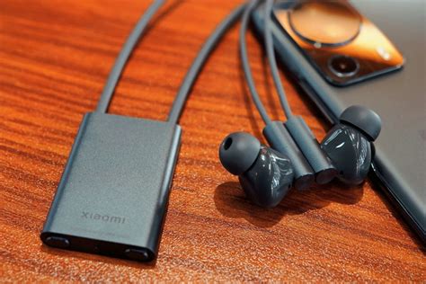 Xiaomi、首にかけるネックレスタイプでLHDC 4.0/LLAC対応のANC/Bluetoothイヤホン『EarPhones ...