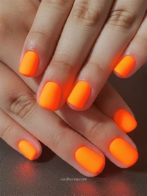 35+ Neon Orange Nail Designs