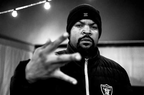 Хип-хоп звездата Ice Cube ще направи ексклузивно шоу в зала „Арена ...