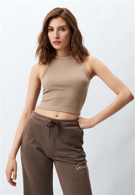 Майка Guess, цвет: бежевый, RTLADK524001 — купить в интернет-магазине ...