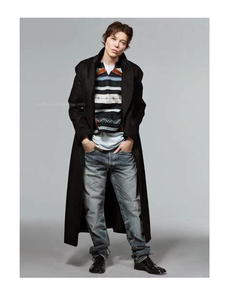 Lea Seydoux Nude LEAKED Pics & Lesbian Sex Videos