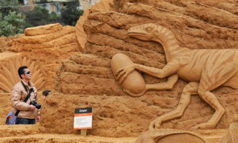 Keeping it Simple (KISBYTO): National Sandcastle and Sculpture Day