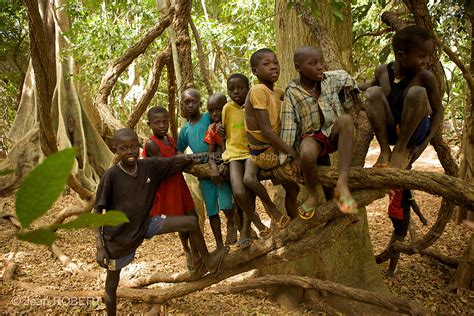 TRIP DOWN MEMORY LANE: BIJAGO PEOPLE: GUINEA BISSAU (AFRICAN ...