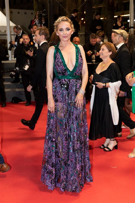 Photo : Claire Keim (Charlotte Tilbury pour le maquillage, Dessange