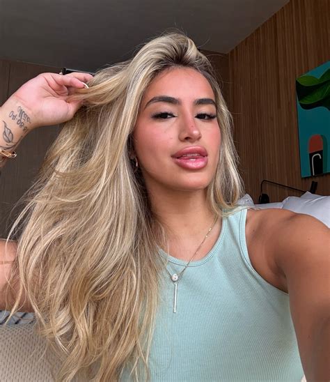 mari borges | 💚 | Instagram