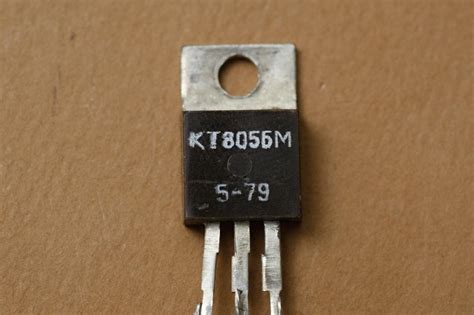 Транзистор КТ805БМ: основные характеристики и применение