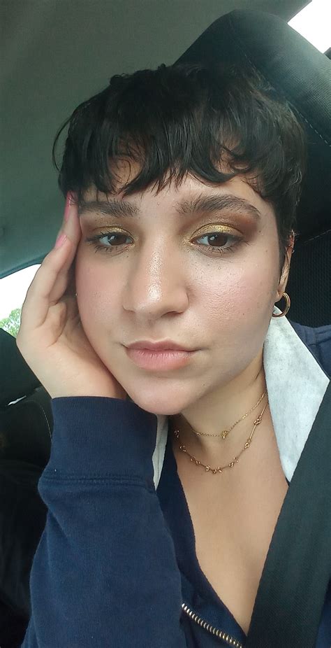 Not nude but do u still like me? :3 | Scrolller