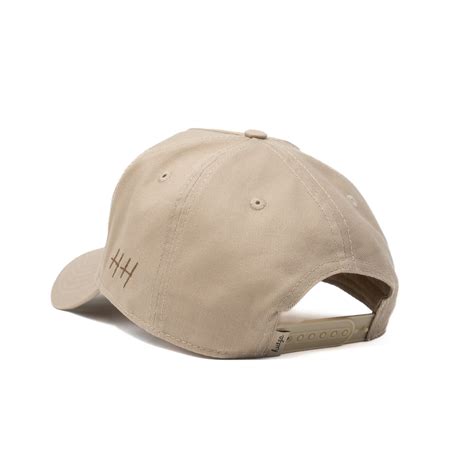 huega house hat 4