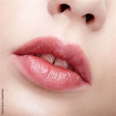 The Perfect Lips Shape | Lipstutorial.org