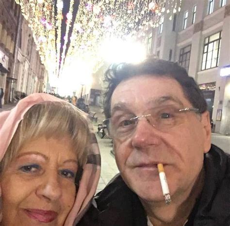 Рос без отца, но воспитал пасынка. Маковецкому - 65!