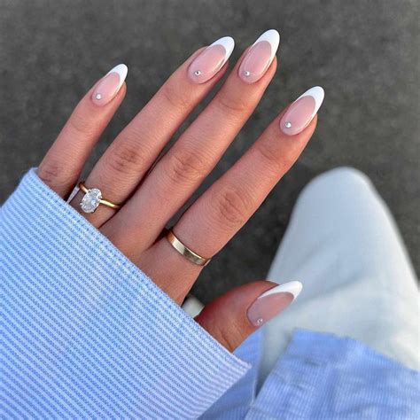 graduation nail ideas 5