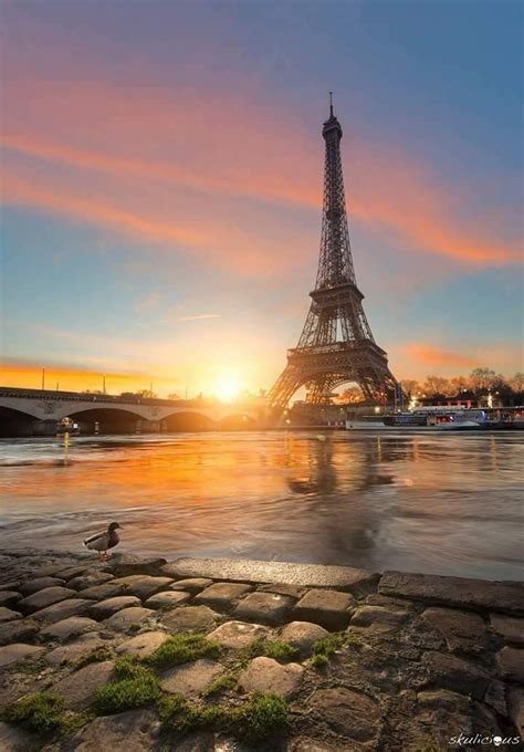 Pin by Michel Biehler on PARIS et Photos du groupe DOISNEAU. | Eiffel ...