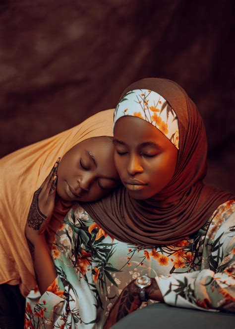 19.801+ Fotos y Imágenes de Mujeres+enanas+fallando Gratis · Banco de